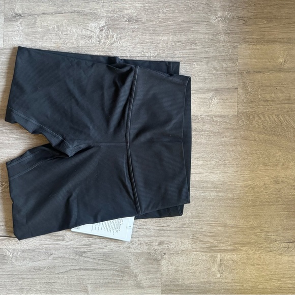 NWT LULULEMON ALIGN RIBBED HR CROP 23” - Picture 4 of 4